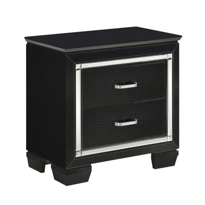 Table de chevet glamour en noir avec 2 tiroirs et ornements en faux alligator pour une chambre à coucher élégante