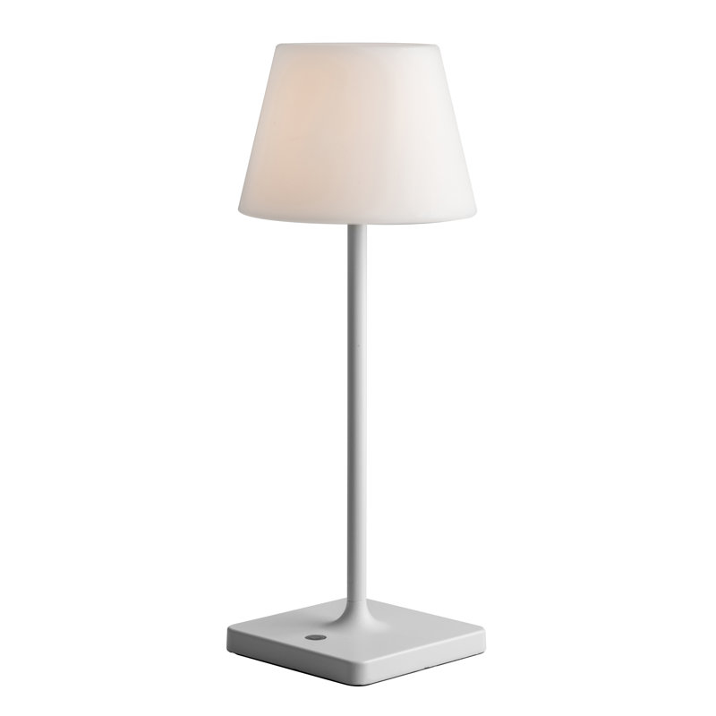 Agilmar Metal USB Table Lamp, White
