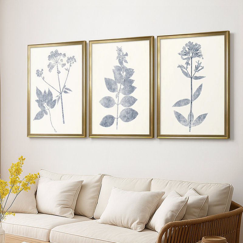 Marine Botanicals IV - Toile tendue avec châssis sur mesure - 3 pièces, H 19 po x l 45 po, Doré