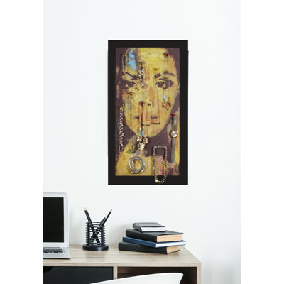 Porte-bijoux mural magnétique séduisant femme