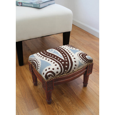 Tabouret décoratif en laine motif cachemire chaussette noël