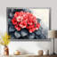 Hortensias monochromes avec accent rouge audacieux II - Art mural d'hortensias pour le salon-443248000-349335613-349335614