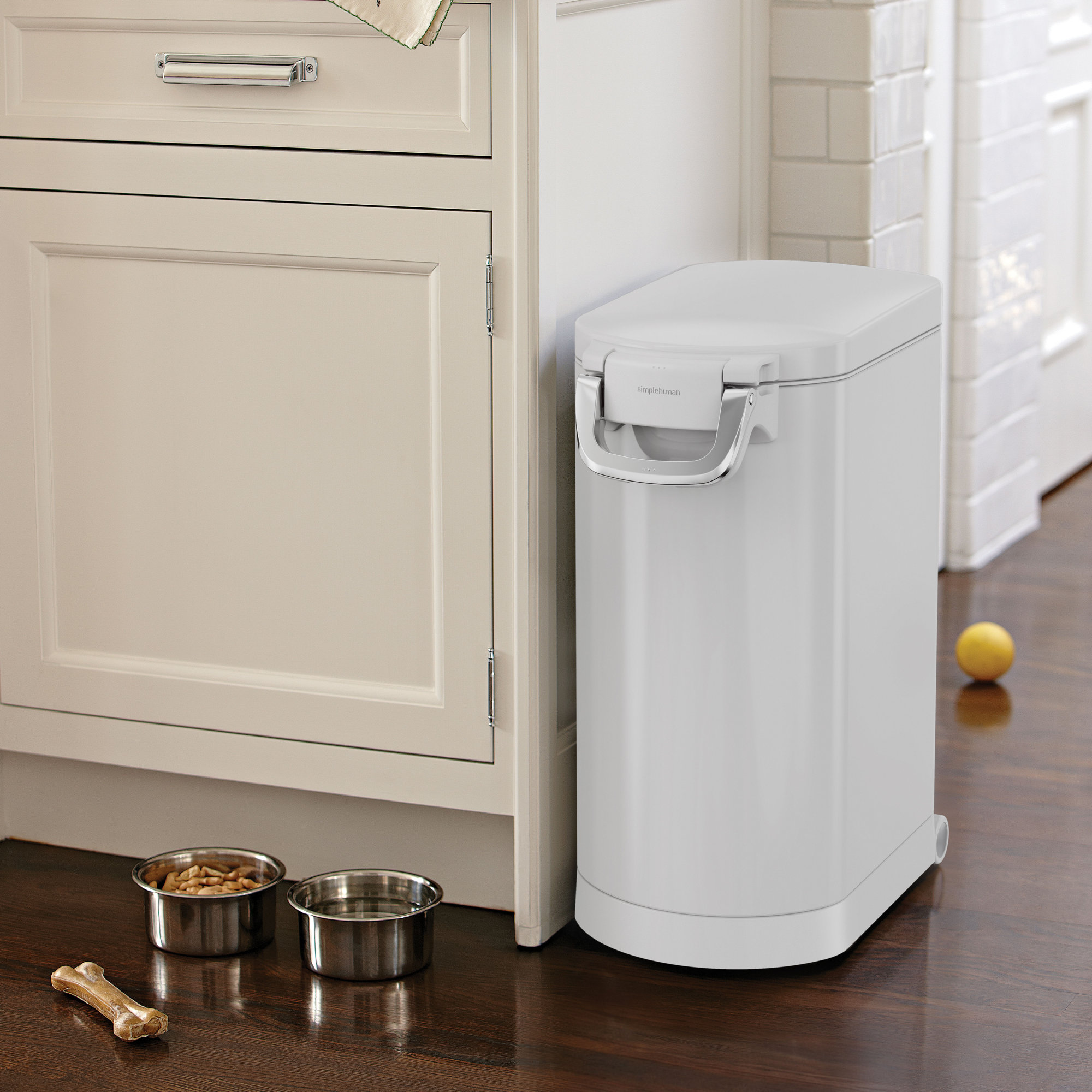 simplehuman Pet Food Storage Container Stainless Steel for Dog Food, Cat Food, and Bird Feed, White, Large
