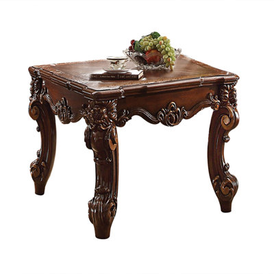 Bordadora Solid Wood End Table