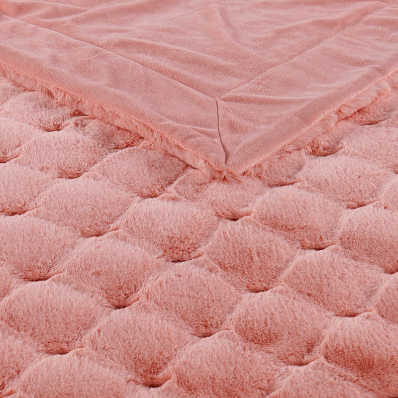 Jeté en fausse fourrure de lapin, Rose anglaise
