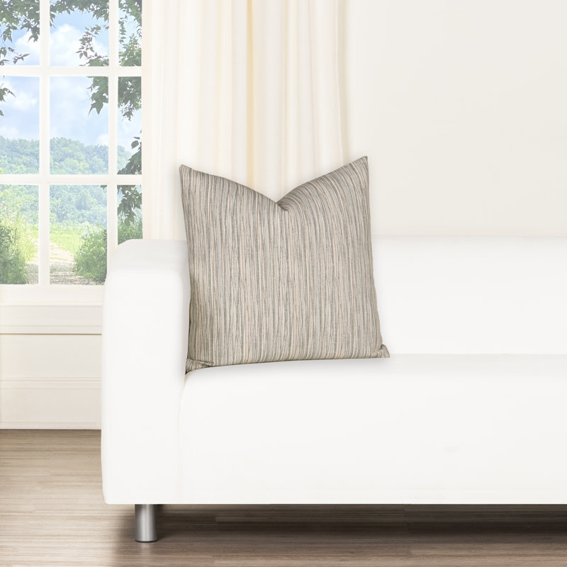 Coussin décoratif Magnolia Home Fashions, Plumes, Rayures bleues, H 22 po x l 22 po