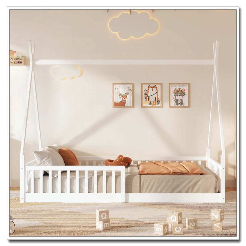 Lit simple en bois, Blanc