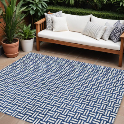 Tapis d'intérieur / extérieur géométrique lavable 8 pi x 10 pi bleu marine