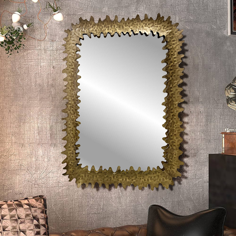Élégance dentelée: miroir mural grandiose