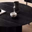 Table de salle à manger ronde moderne et luxueuse avec chaise-106536232