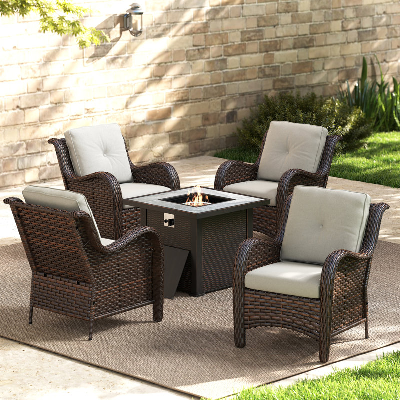 Ensemble de conversation de patio pour 4 personnes avec table de feu