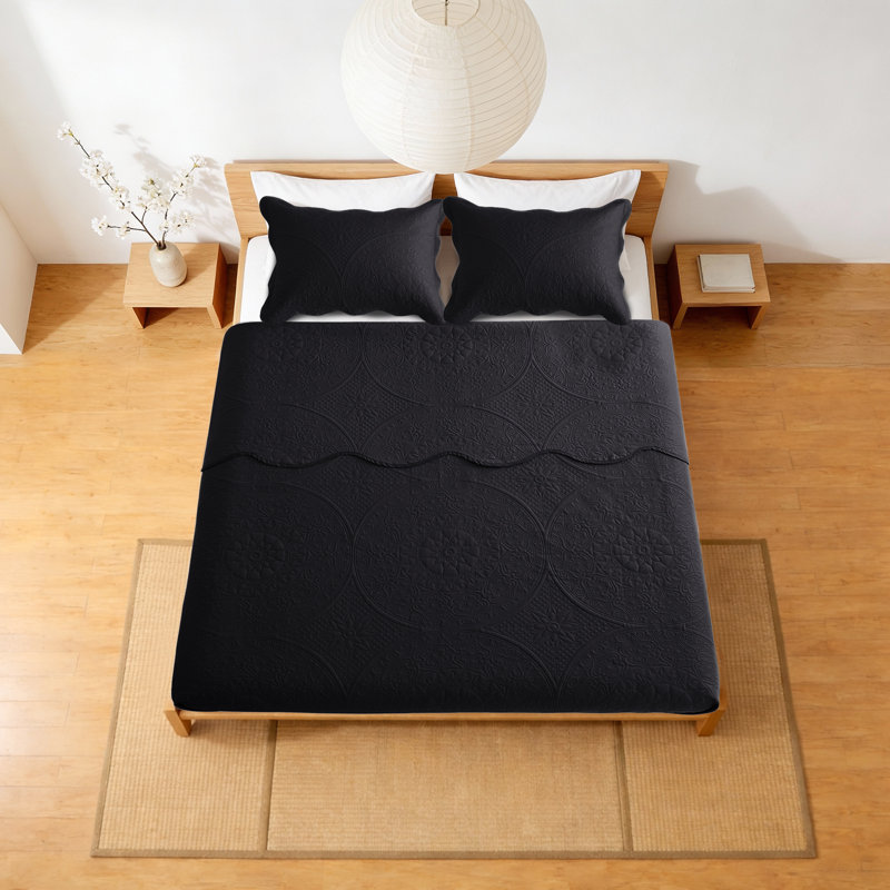 Moonlight Oversized Floral Embossed Bedspread Set – Lightweight Reversible Quilt Bedding with Pillow Shams, Black