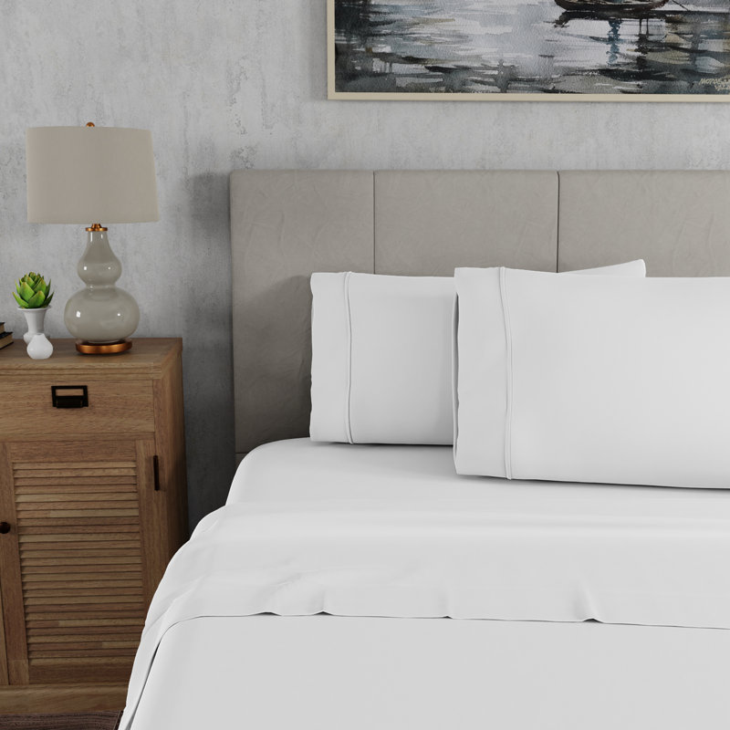 100% Cotton Lightweight Percale Weave Sheet Set, Queen Sheet Set with 2 Pillowcases, White