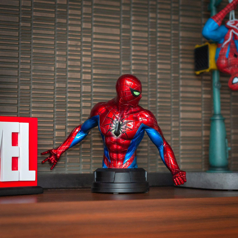 Disney/Pixar Figurines & Sculptures
