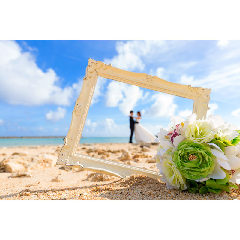 «Wedding Beach» par Hideko - Photographie sur toile tendue, L 12 po x H 8 po