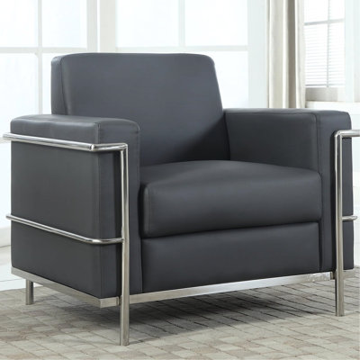 Fauteuil club contemporain en similicuir gris avec structure en métal, idéal pour le salon, la chambre à coucher ou le bureau. Dimensions : 90 cm (largeur) x 72 cm (profondeur) x 80 cm (hauteur). Aucun assemblage requis.
