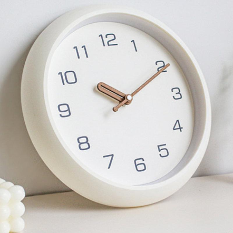 Horloge murale décorative à quartz silencieux de 30 cm (12 pouces), sans tic-tac, à piles, ronde, facile à lire, pour la maison, le bureau ou l'école, blanc crème.