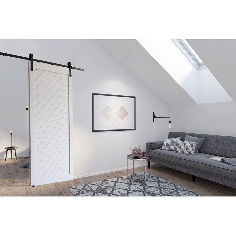 Ensemble de porte de grange à panneau diagonale 36 po x 84 po avec quincaillerie d'installation Millbrooke, Blanc