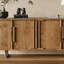 Buffet simple de style rétro spacieux