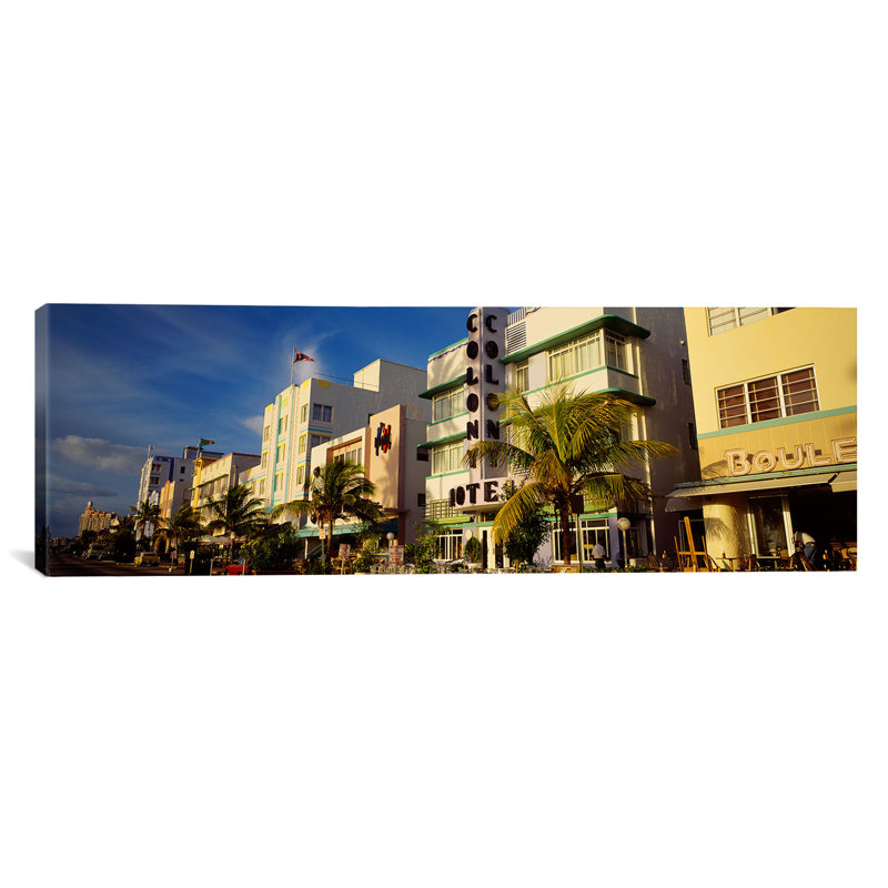 Vue panoramique d’un hôtel, art déco, ocean drive, miami beach, floride, états-unis-impression sur toile tendue, Toile tendue