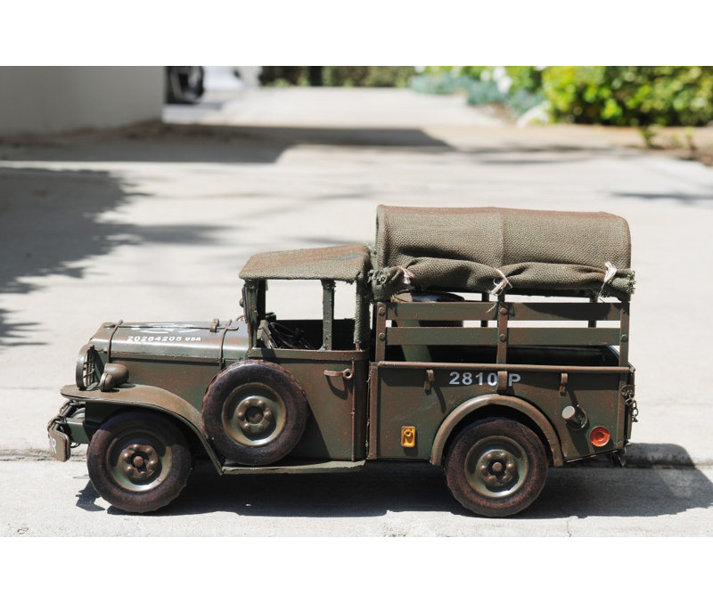 C1941 30 CWT Chevrolet 1533X2 Sculpture