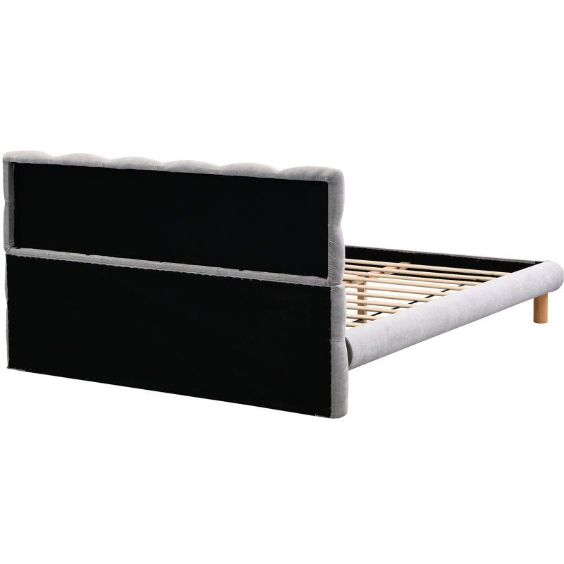 Et structure de lit double avec tête de lit en chenille grise attrayante, fabrication confortable et élégante