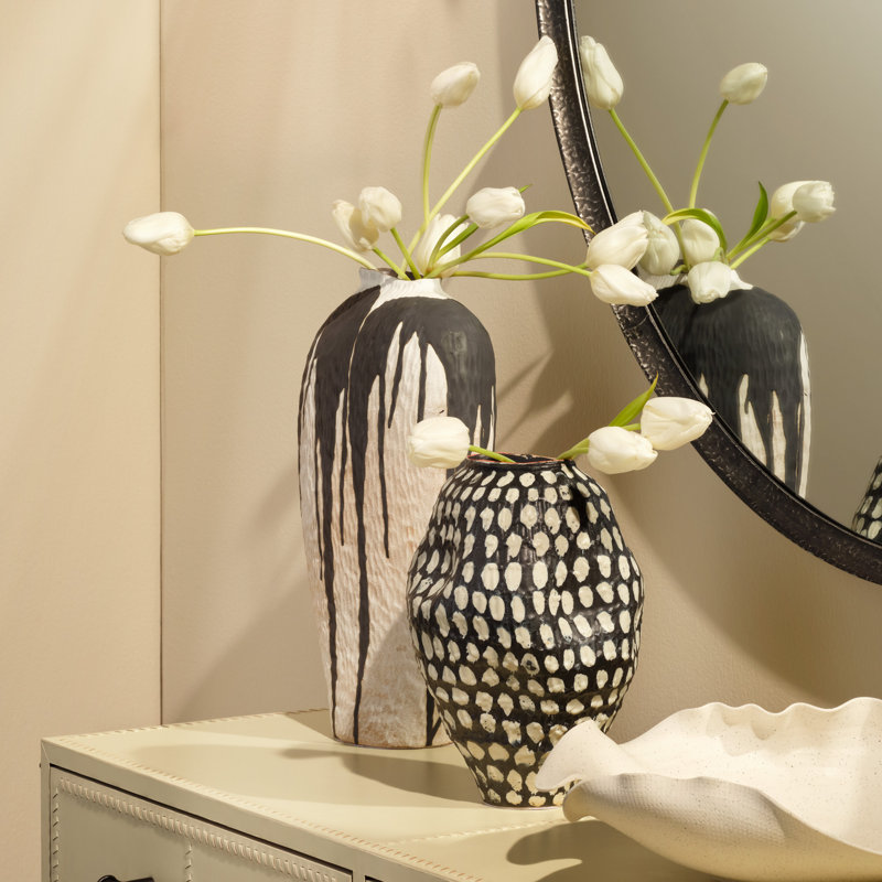 Zelda Ceramic Vase, Black and White