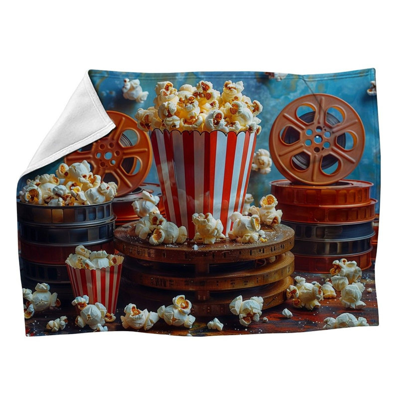 Jeté en polaire Movie Night - Jetés de divertissement pour canapés ou lits, L 60 po x L 80 po
