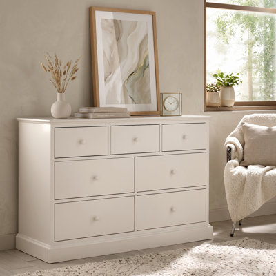Louis 7 Drawer Chest