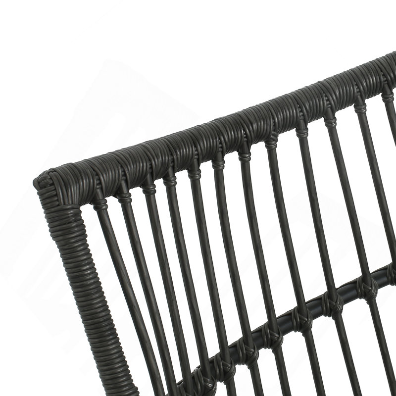CHAISE