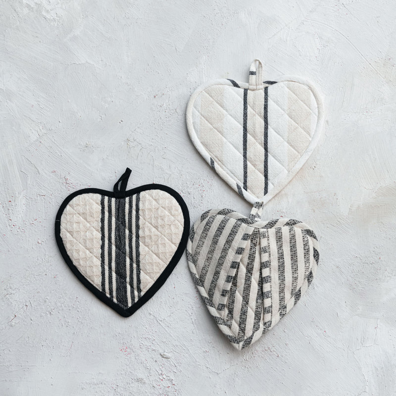 Chic Cotton Quilted Heart Shaped Pot Holder