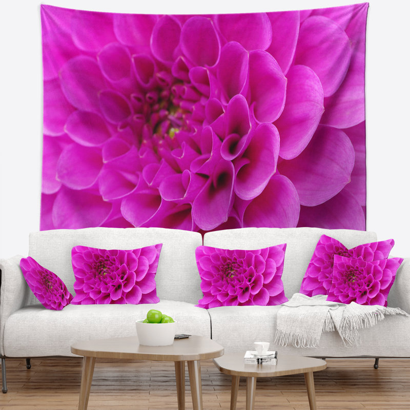 Tapisserie florale mauve avec pétales rapprochés, H 32 po x l 39 po