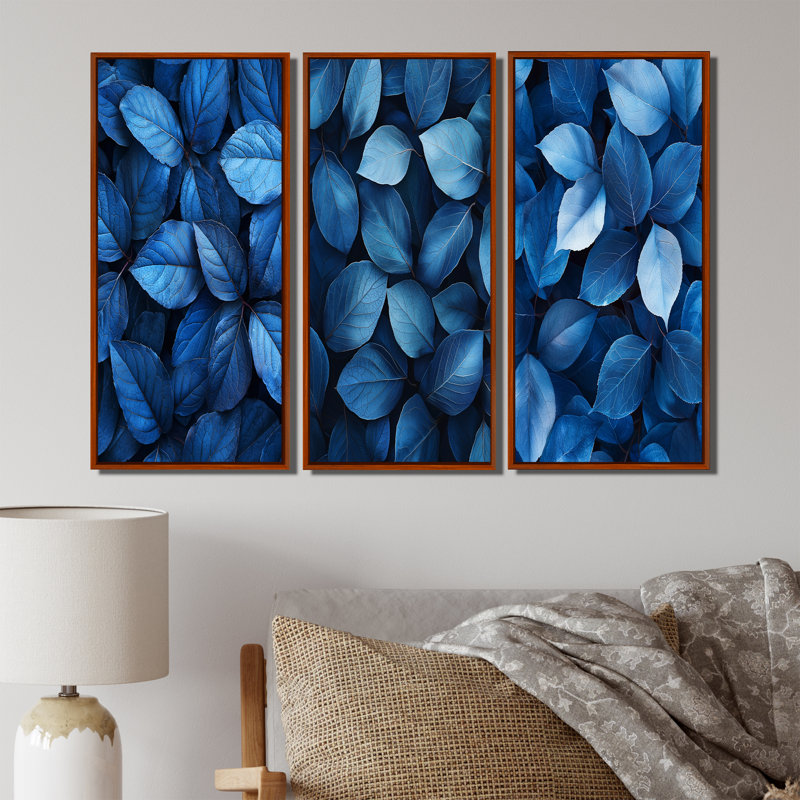 «Midnight Blue Leaves Tranquility I», collection d'impressions sur toile traditionnelles dorées, H 28 po x l 36 po, Brun