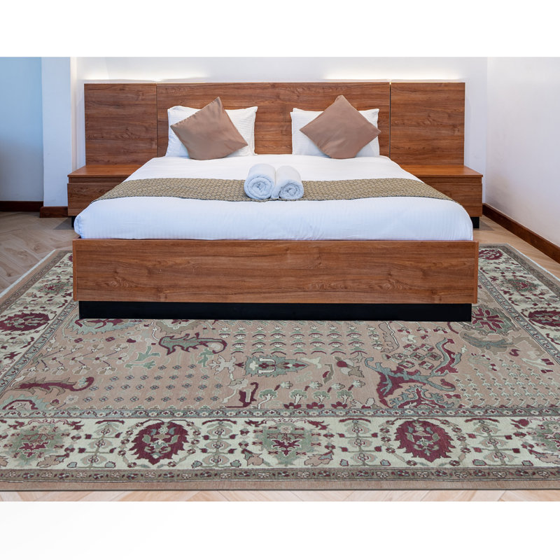 Sultanabad Wool Oriental Area Rug