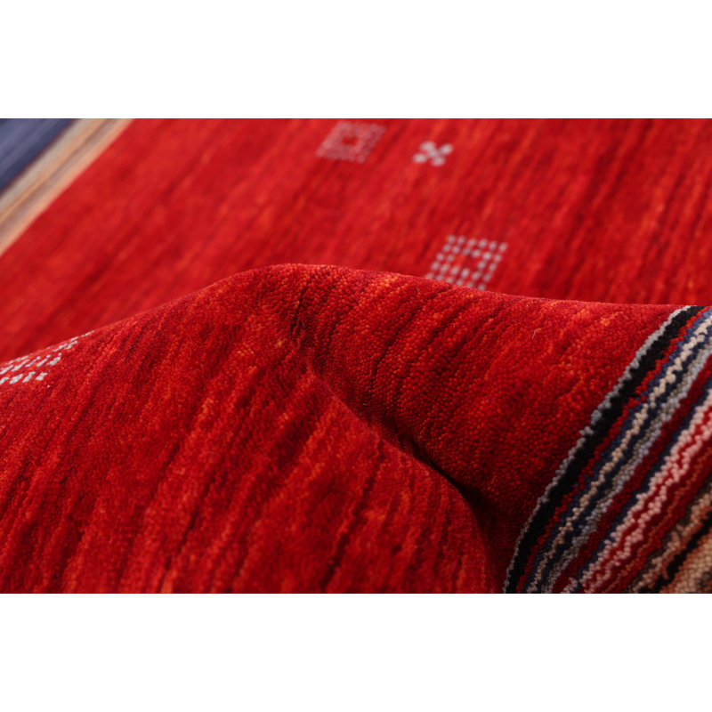 Tapis rouge Kashkuli Gabbeh 6 pi 6 po x 9 pi 7 po