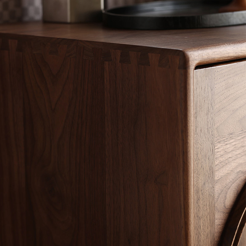 Retro and practical storage shoe cabinet