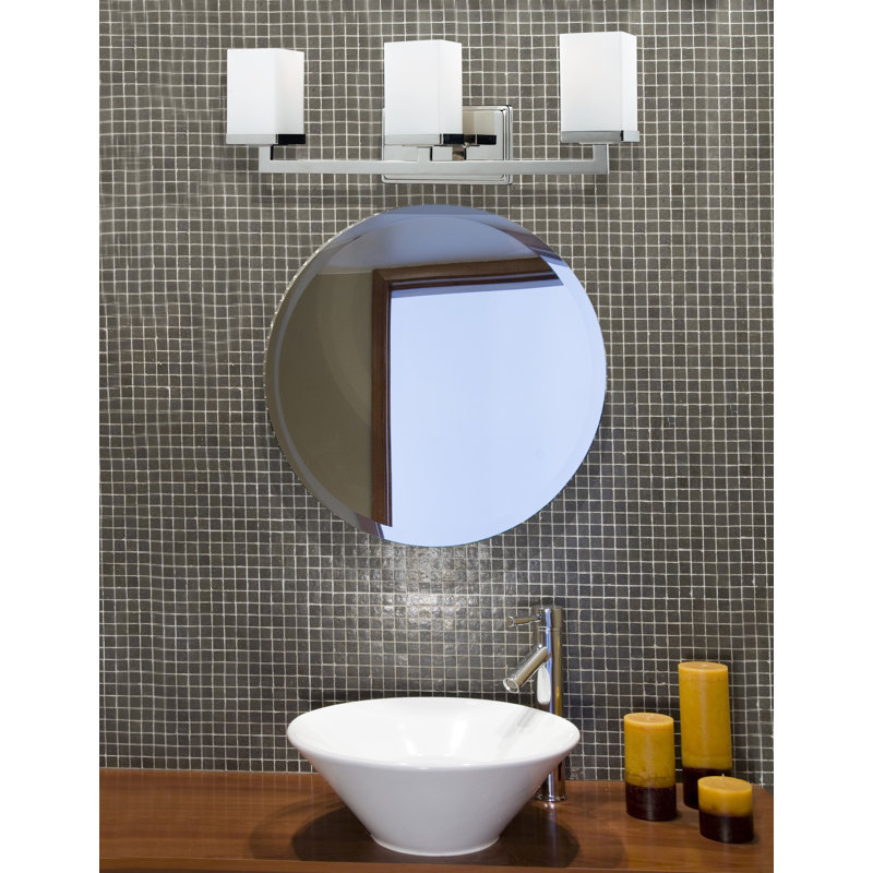 Éclairage de salle de bain à intensité variable 3 lumières Flanigan, Nickel brossé