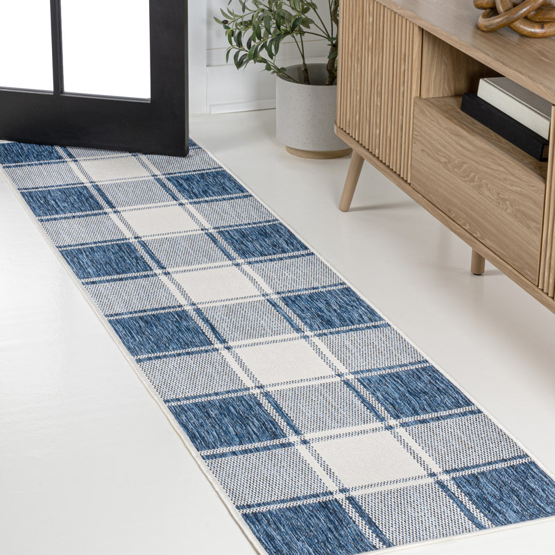 Sabine Traditional Farmhouse Bold Gingham Navy/Cream Indoor/Outdoor Rug, Runner 2' x 7'10"