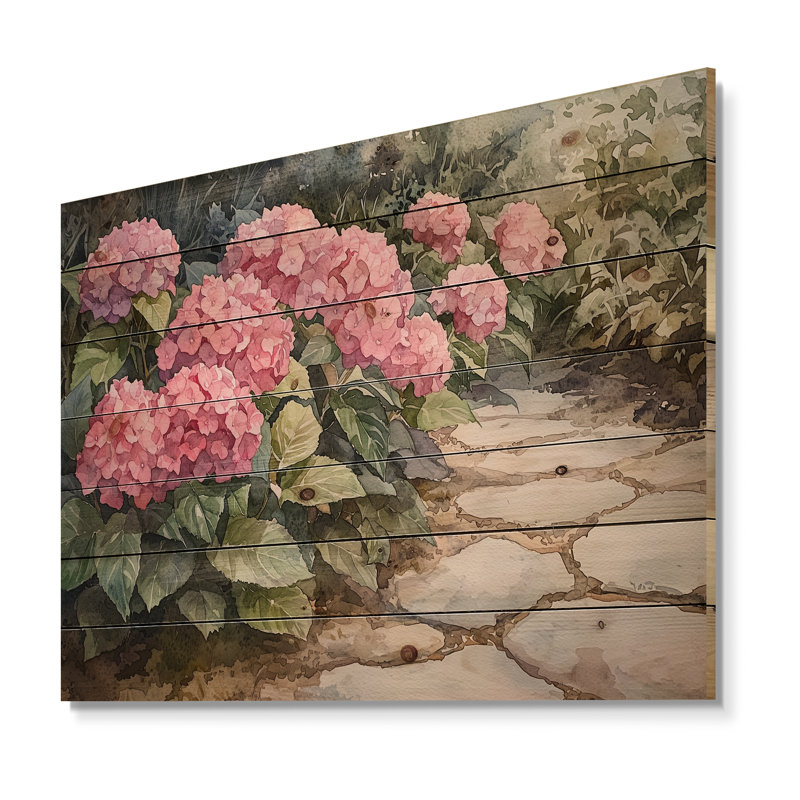 Hortensias dans l'allée de jardin monochrome I - Art mural en bois d'hortensias - sur bois de pin naturel, H 10 po x l 20 po