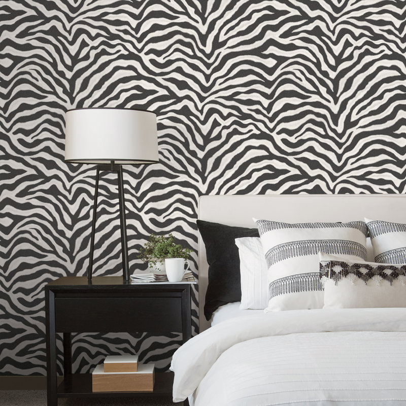 10m x 53cm Matte Wallpaper Roll, White/Black