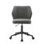 Embrassez l'élégance intemporelle! Chaise de bureau rétro en cuir synthétique gris avec une finition élégante.