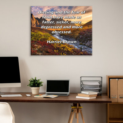 Toile tendue de la galerie ArtsyQuotes par Harriet Brown: «Les diètes et la peur de la nourriture nous ont fait grossir, nous rendre plus déprimés et plus obsédés.