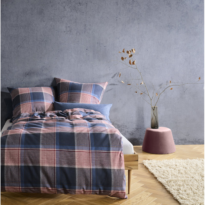 Lech Chequered Duvet Cover Set with Pillow Shams Included