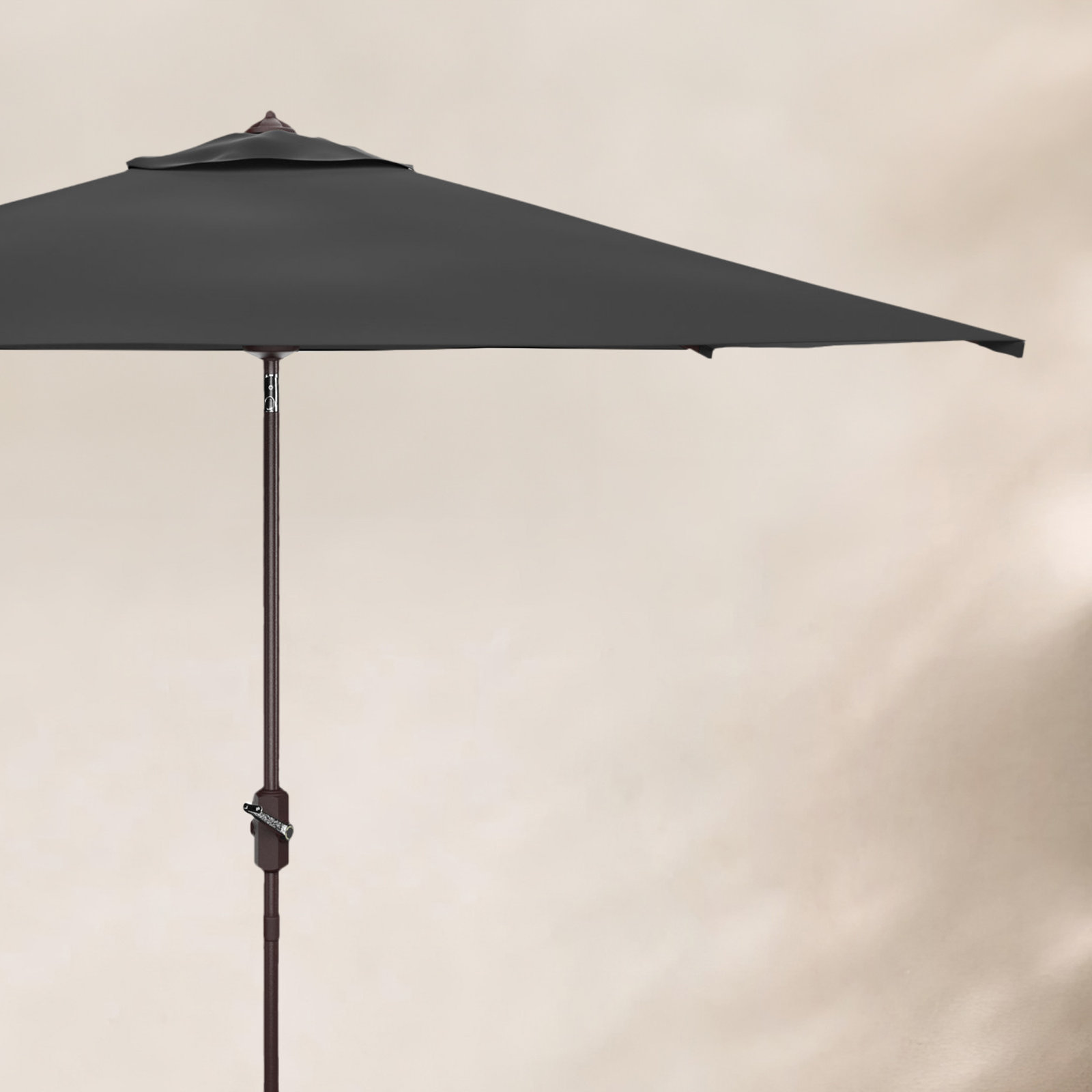 Lealia 7.5' Umbrella, Black