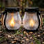 Lanternes solaires d'extérieur imperméables et effet de feu FoxFlame Schoolhouse | Paquet de 2, lanterne solaire extérieure, lumières solaires suspendues pour l'extérieur, idéale pour le porche, le patio, le jardin, la table ou un présentoir suspendu-133863391