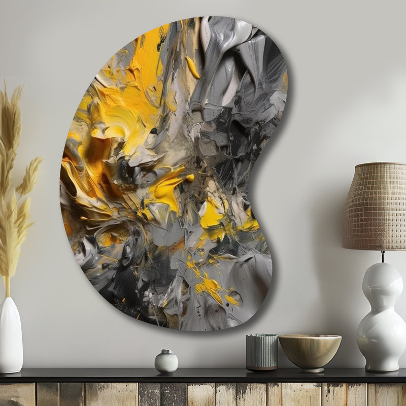 Moutarde jaune et gris vif V - forme de flèche abstraite - art mural métallique asymétrique, H 39 po x l 28 po