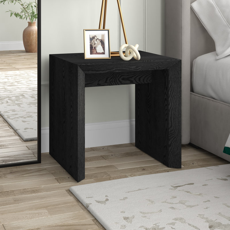 Table de bout Oswin, Grain noir