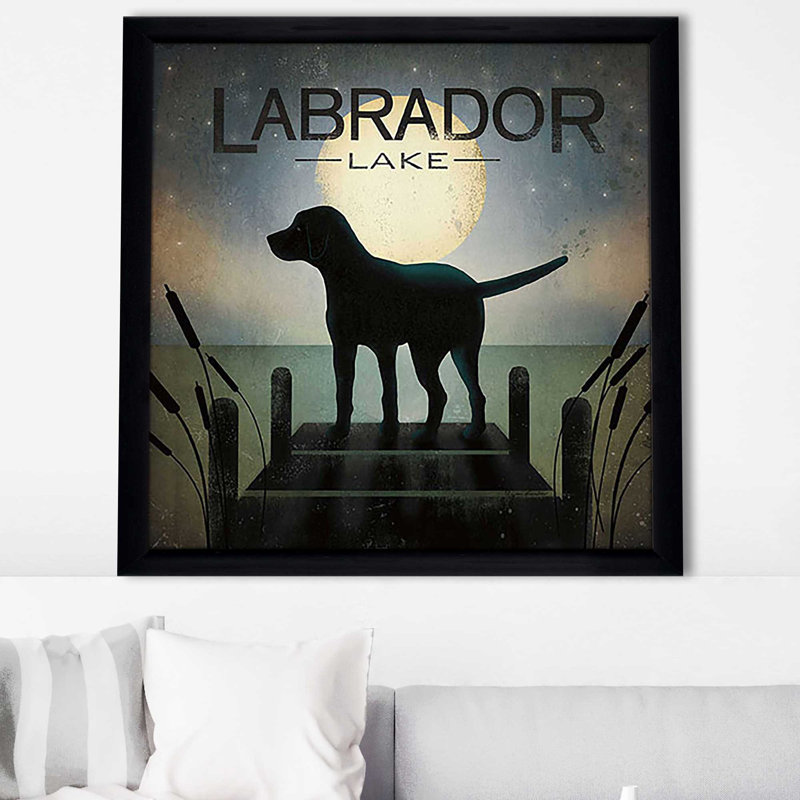 «Moonrise Black Dog Labrador Lake (Square)» par Ryan Fowler, reproduction, H 37,5 po x l 37,5 po x P 1 po, Cadre noir