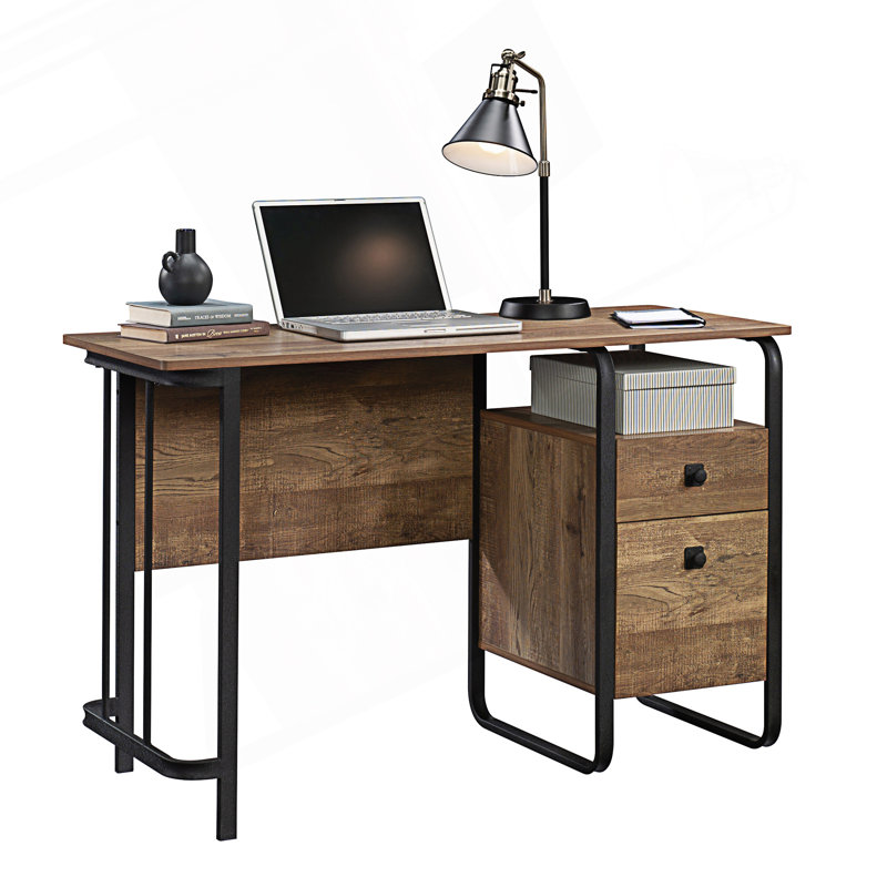 Bureau spacieux avec rangement organisé