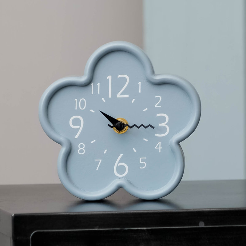 Flower Shaped Analog Wood Quartz Tabletop Clock